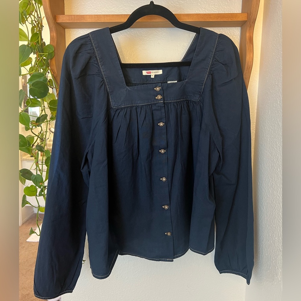 NWT LEVI Navy Chambray Blouse